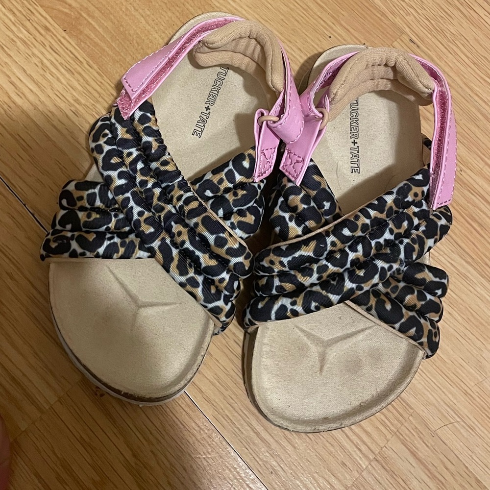 The cutest strapped, cheetah print sandals